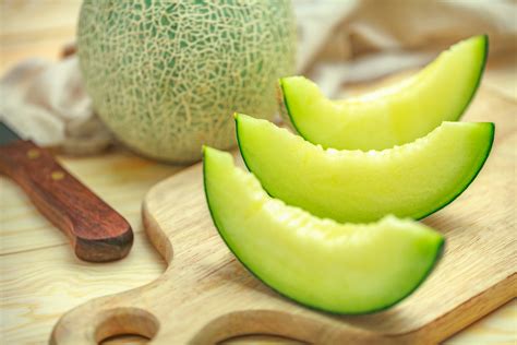 9 Manfaat Buah Melon Untuk Tubuh Bugar Hello Sehat