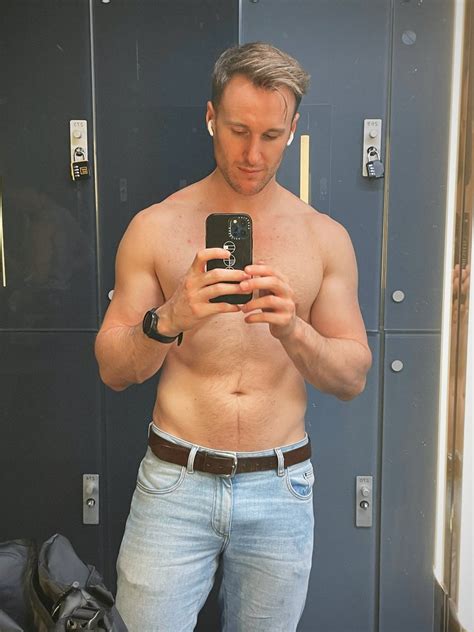 Hot Dudes Good Mood On Twitter RT LDNPeter Time For Gym