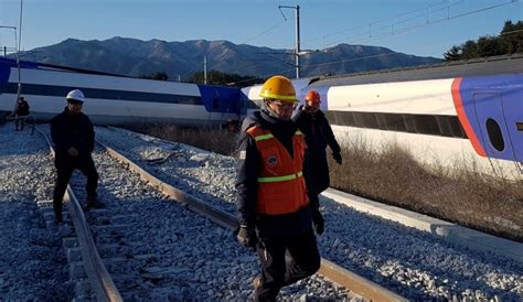 Kereta Cepat Ktx Terguling 14 Orang Terluka Railway Enthusiast Digest