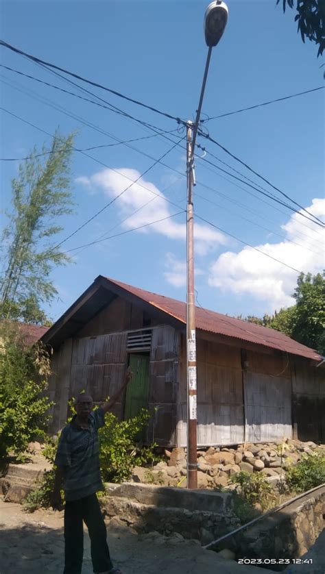 Lampu Jalan Mati Rumah Warga Di Nangahure Kabupaten Sikka Disantroni