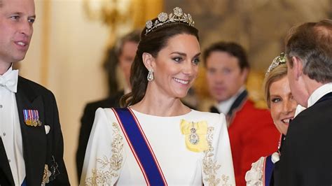 Kate Middleton makes history at State Banquet in…