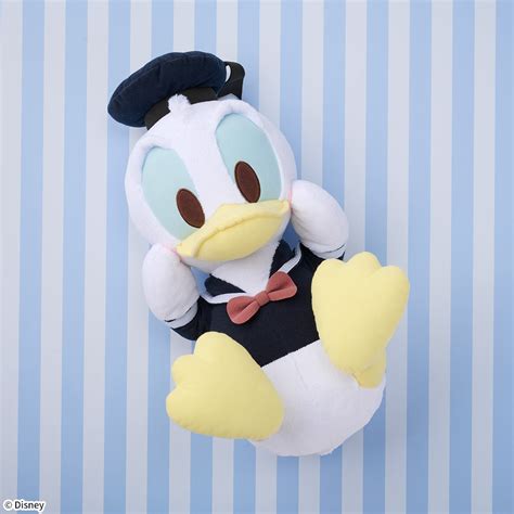 ころりんポーズがかわいい！セガプライズ ディズニー「ドナルドダック」 赤いほっぺ スーパーラージぬいぐるみ ブルーゴールド