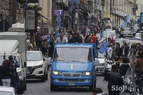 Galerija slavje v Neaplju še pred tekmo siol net