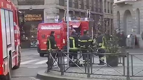 Principio Di Incendio In Un Ristorante A Milano Il Video Dei Soccorsi