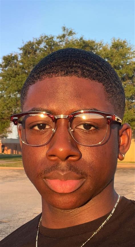 Black Man With Glasses Boys Glasses Black Boy Hairstyles Hairstyles With Glasses Fine Black