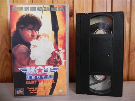 Hot Shots Part Deux Vhs Charlie Sheen Lloyd Bridges Valeria Golino Richard Crenna