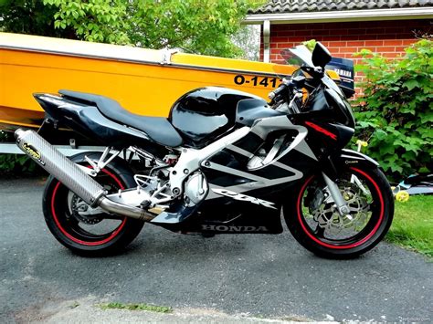 Honda CBR 600 F F4 600 cm³ 2000 - Oulu - Moottoripyörä - Nettimoto