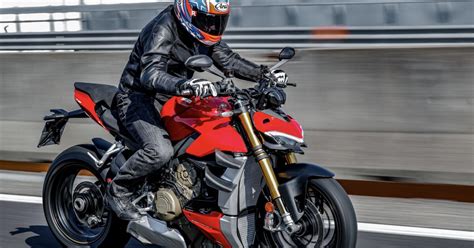 30 Anni Di Monster La Naked Ducati Compie Gli Anni Kraz