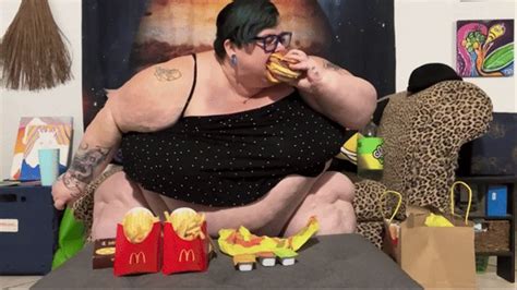 Watch 4070 Calorie Fast Food Stuffing SD Porn Video NudeSpree