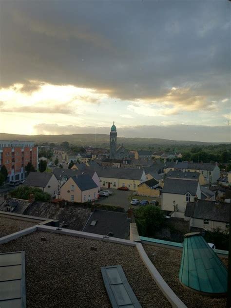 Robert Sowell – Medium