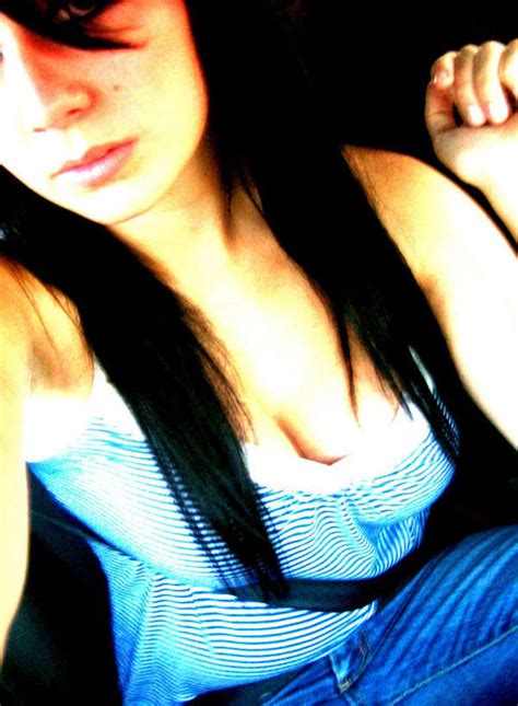 Autofotos de una gótica amateur Fotos Porno XXX Fotos Imágenes de Sexo PICTOA