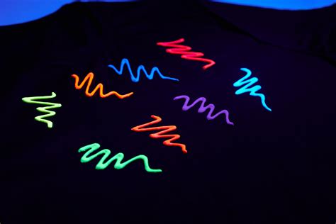 Neon UV Glow Blacklight 3D Fabric Paint by Moon Glow – Moon Fun Makeup