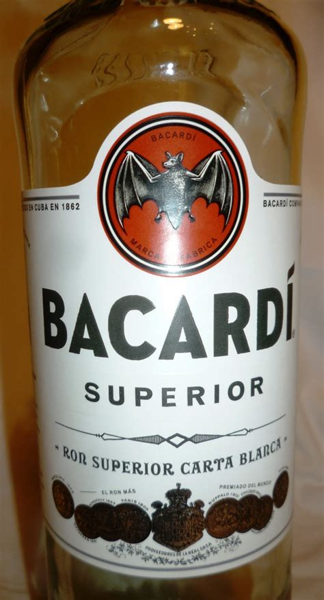 COLLECTIBLE EMPTY BOTTLE BACARDI SUPERIOR PUERTO RICO