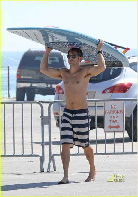 Photo Kyle Howard Shirtless 01 Photo 2486167 Just Jared