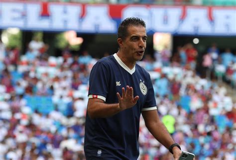 Técnico Do Bahia Renato Paiva Faz Visita A Bruno Reis Que Faz