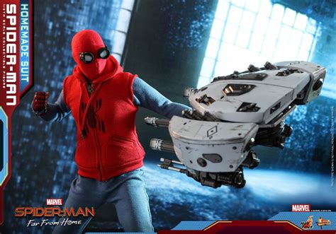 Hot Toys Spider Man Far From Home Spider Man Homemade Suit Version Figures