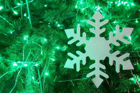 Green Snowflake Background Stock Photos, Images and Backgrounds for ...