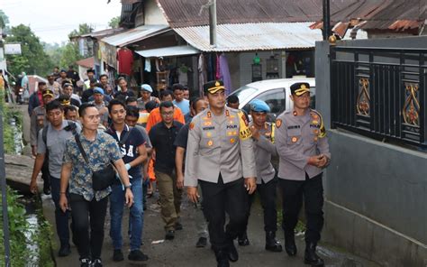 Kapolres Buleleng Pimpin Penggeledahan Rumah Pengedar Narkoba Dan