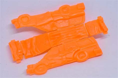 STEER CLEAR Monster Trucks のレビュータイヤが超大型化した暴れ牛のミニカー Hot Wheels 情報まとめ ホットウィール にわかマニア