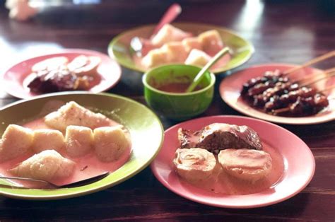 Best Restaurants to Enjoy the Authentic Taste of Ketupat Kandangan