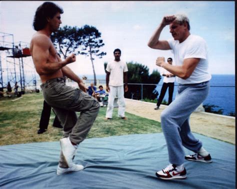 Mel Gibson And Gary Busey Practice Fighting For Lethal Weapon Photo ...