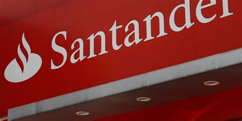 Santander logró beneficios récord en 2023 gracias al alza de tasas de