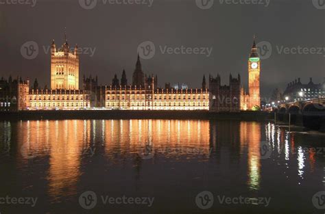 Houses of Parliament 4625239 Stock Photo at Vecteezy