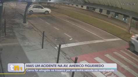 C Mera Registra Acidente Entre Dois Carros Na Avenida Am Rico