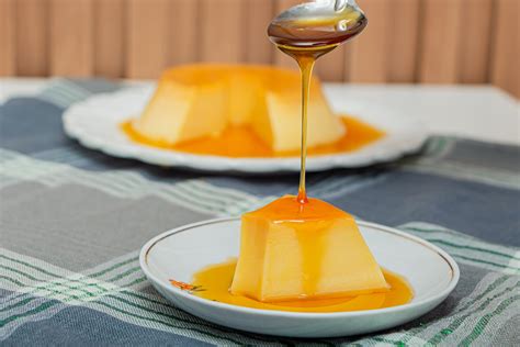 Flan de baunilha cream cheese é sobremesa fácil de fazer confira o