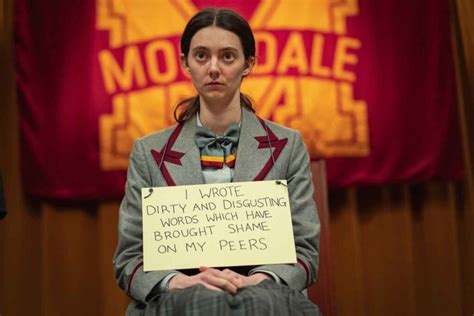 ביקורת חינוך מיני Sex Education עונה נטפליקס על הורות וגאווה חס וחלילה