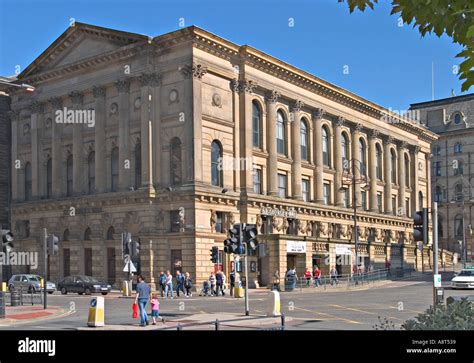 Bradford UK St Georges Hall Stock Photo - Alamy