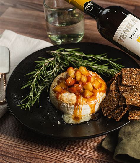 Baked Brie With Apples And Salted Caramel Heinen S Grocery Store