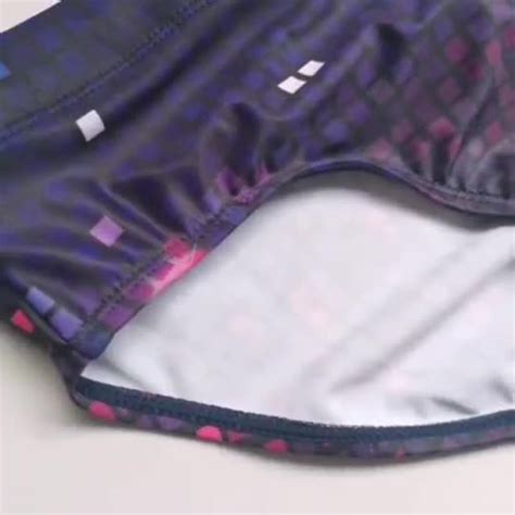 New Hot Sexy Mens Swimsuit Printed Briefs Push Up Swimwear Sexy Swimming Bikini Shorts Men Surf