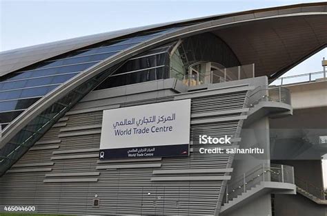 Stasiun Metro Dubai World Trade Centre Di Uea Foto Stok Unduh Gambar