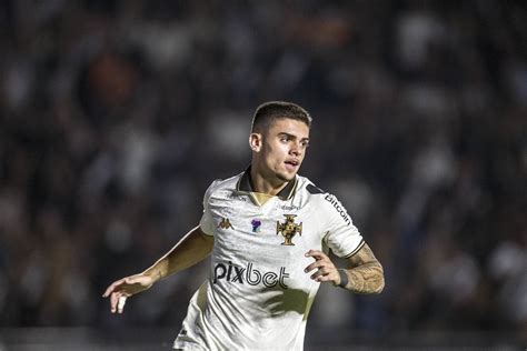 Gabriel Pec Volta A Marcar Pelo Vasco E Repete Esse Vai Ser O Meu Ano