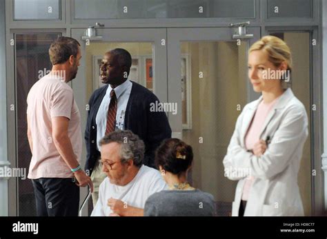 HOUSE, (from left): Hugh Laurie, Andre Braugher, Megan Dodds (right ...