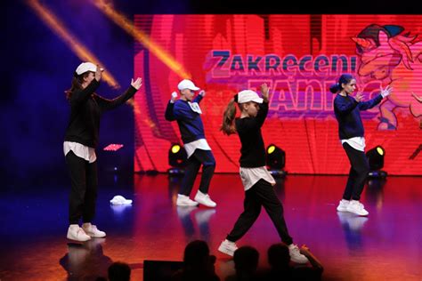 Tancerze Z Grupy Hip Hop Z Gminnego O Rodka Kultury I Sportu W Ma Kini