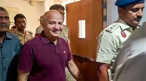 Delhi Excise Policy Scam Case CBI Names Manish Sisodia In Charge Sheet