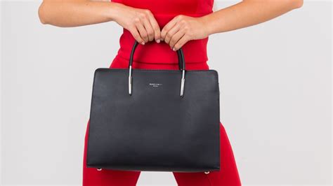 Сумка месяца — тоут: что это такое, история и с чем носить | Стиль | WB ...