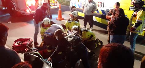 Un Lesionado Dej Colisi N De Veh Culo Y Moto En El Sector Poniente De