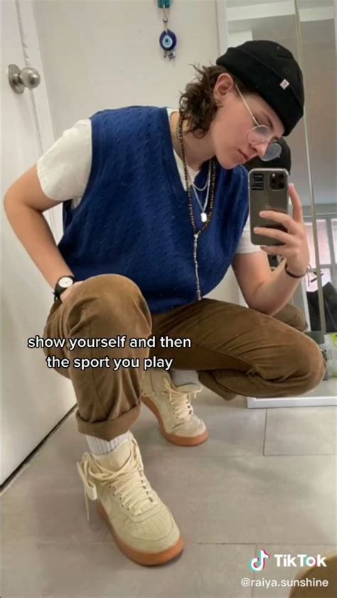 Pin By Betsy Richards On Gay Lewks Summer Business Casual Outfits Genderqueer Fashion