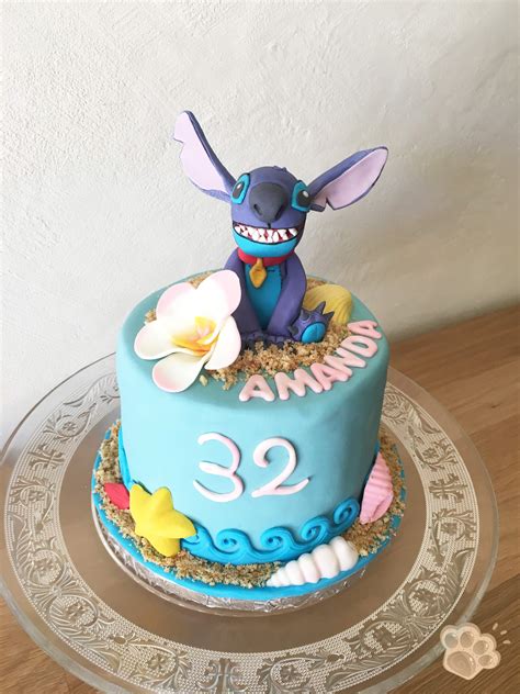 G Teau Stitch Pour Mon Anniversaire La P Te D Amanda