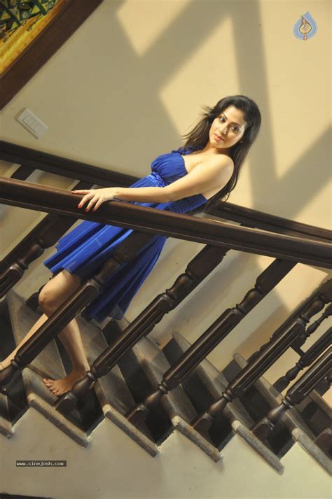 Sada Hot Photos Photo Of