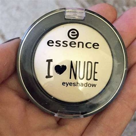 Test Eyeshadow Essence I Love Nude Eyeshadow Farbe 01 Vanilla Sugar Pinkmelon