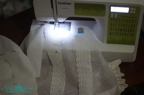 Как сшить уголок для новорожденного с кружевом на выписку своими руками.