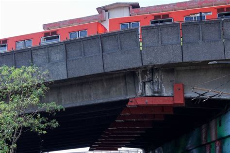 Metro Cdmx Piden Cerrar Terminal Pantitl N De L Por Riesgo Estructural