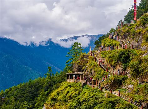 6 Nights 7 Days Bhutan Tour Package With Druk Path Trek Myholidays