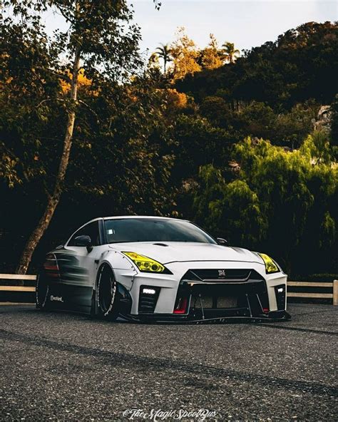 Chill Mood Nissan GTR Sunrise Photography