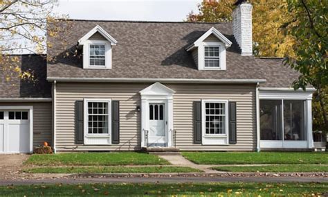 Wood Siding vs. Vinyl Siding: Which is Better?