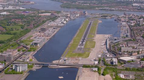 51 Lounge At London City Airport Stock Videos Footage And 4k Video